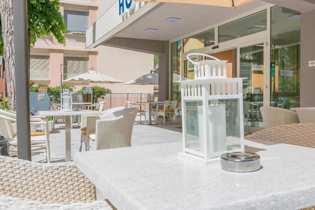 Hotel Confort Rimini Zewnętrze zdjęcie