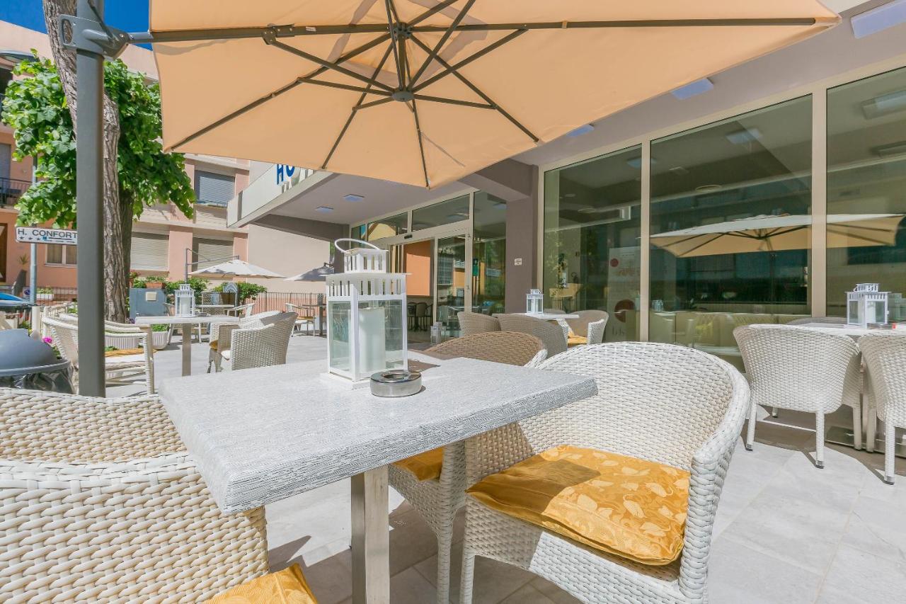 Hotel Confort Rimini Zewnętrze zdjęcie
