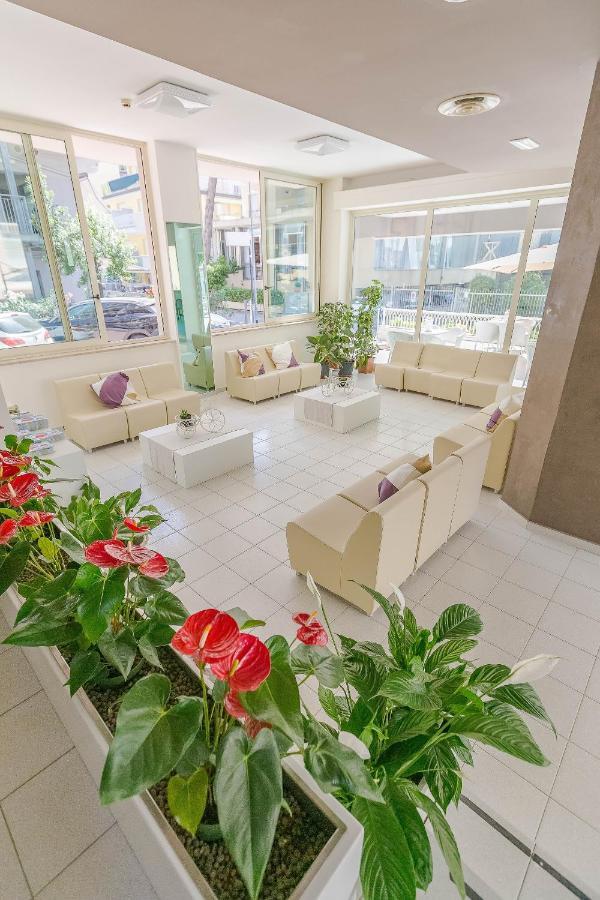 Hotel Confort Rimini Zewnętrze zdjęcie