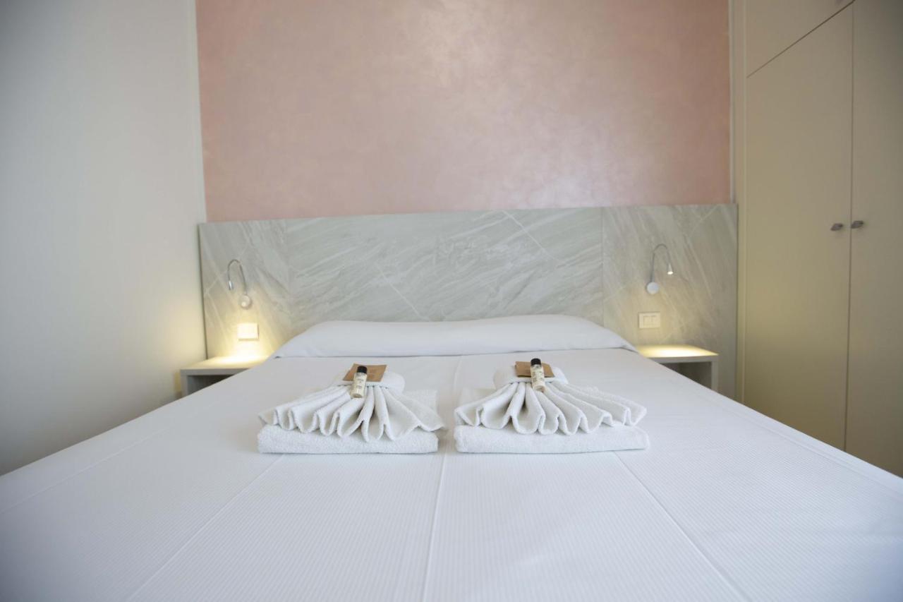 Hotel Confort Rimini Zewnętrze zdjęcie