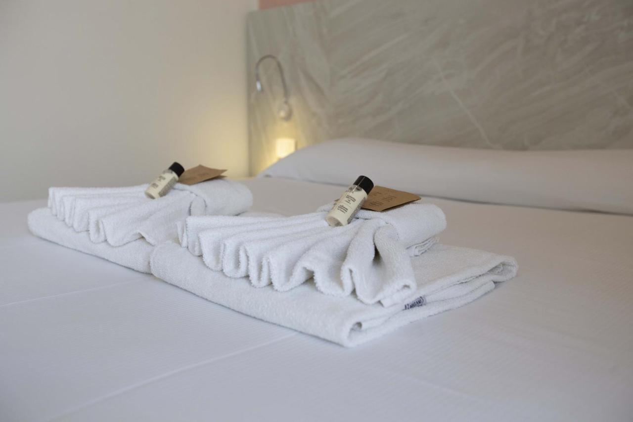 Hotel Confort Rimini Zewnętrze zdjęcie