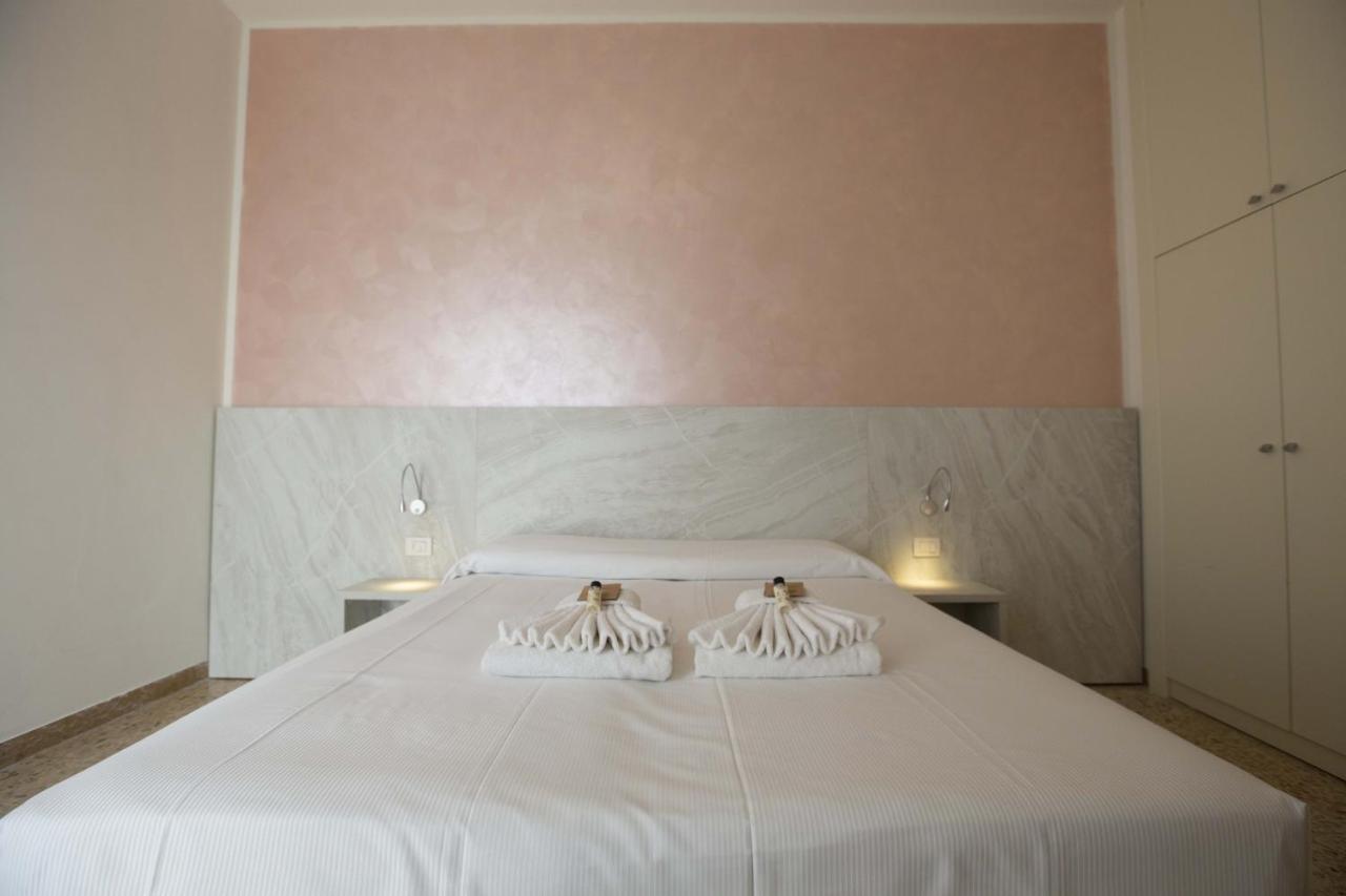 Hotel Confort Rimini Zewnętrze zdjęcie